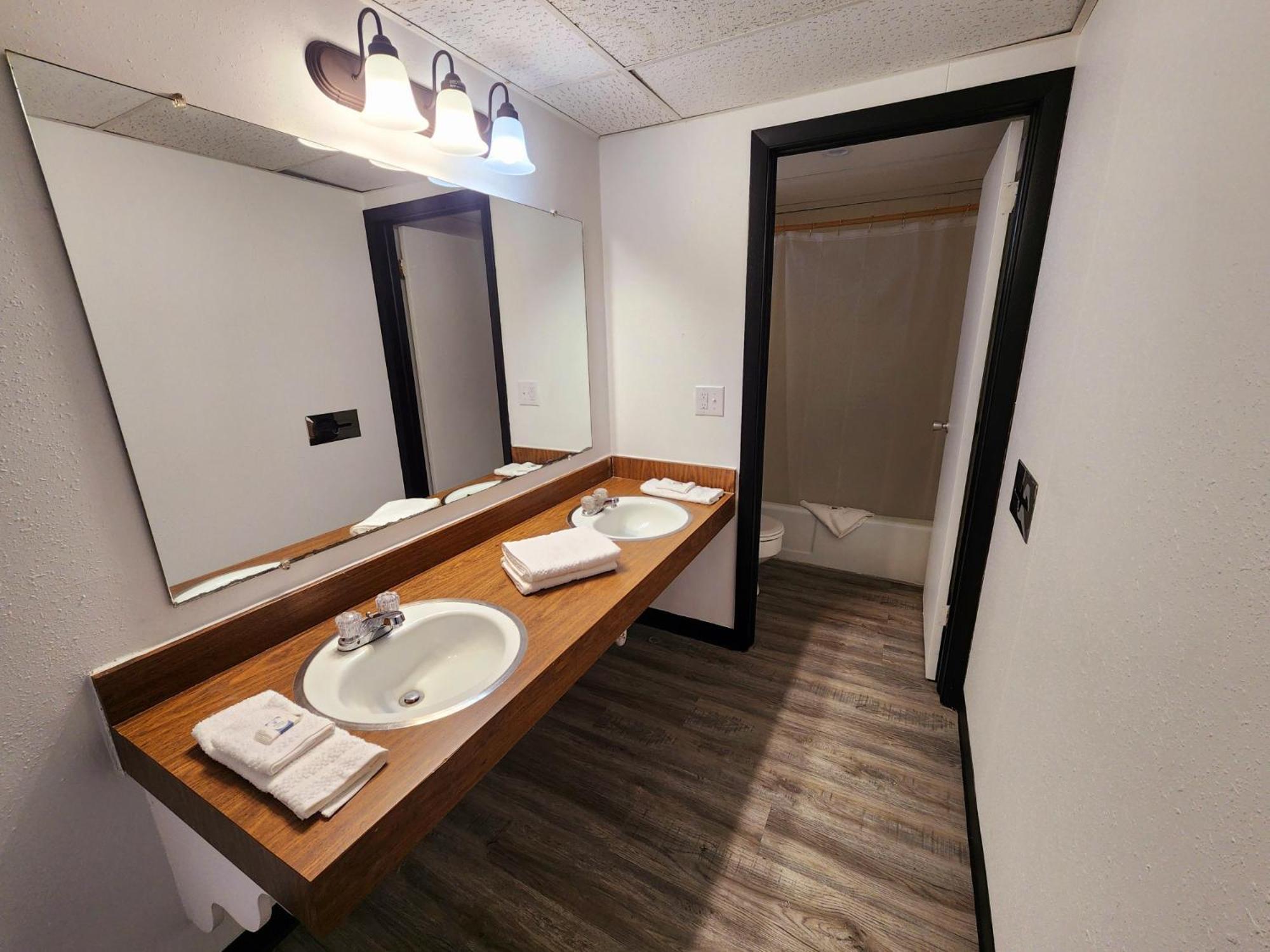 The Hastings Inn Salina Ngoại thất bức ảnh