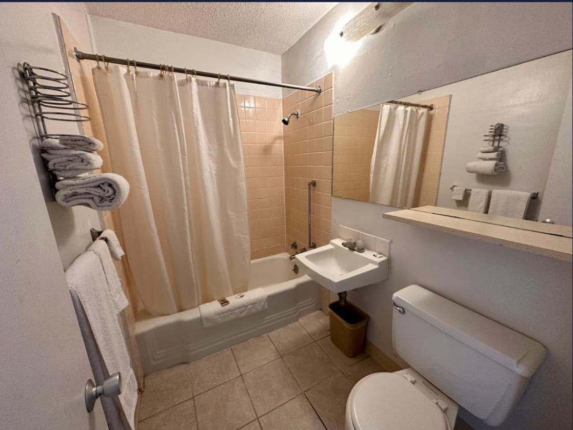 The Hastings Inn Salina Ngoại thất bức ảnh